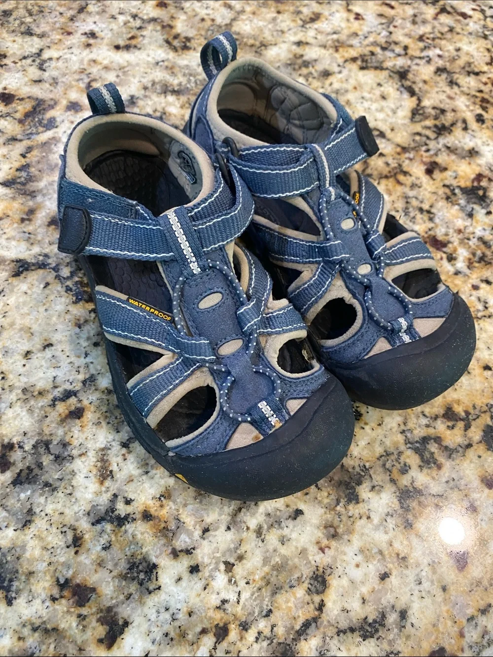 Keen Kids Navy Blue and Gray Closed-Toe Water Shoes